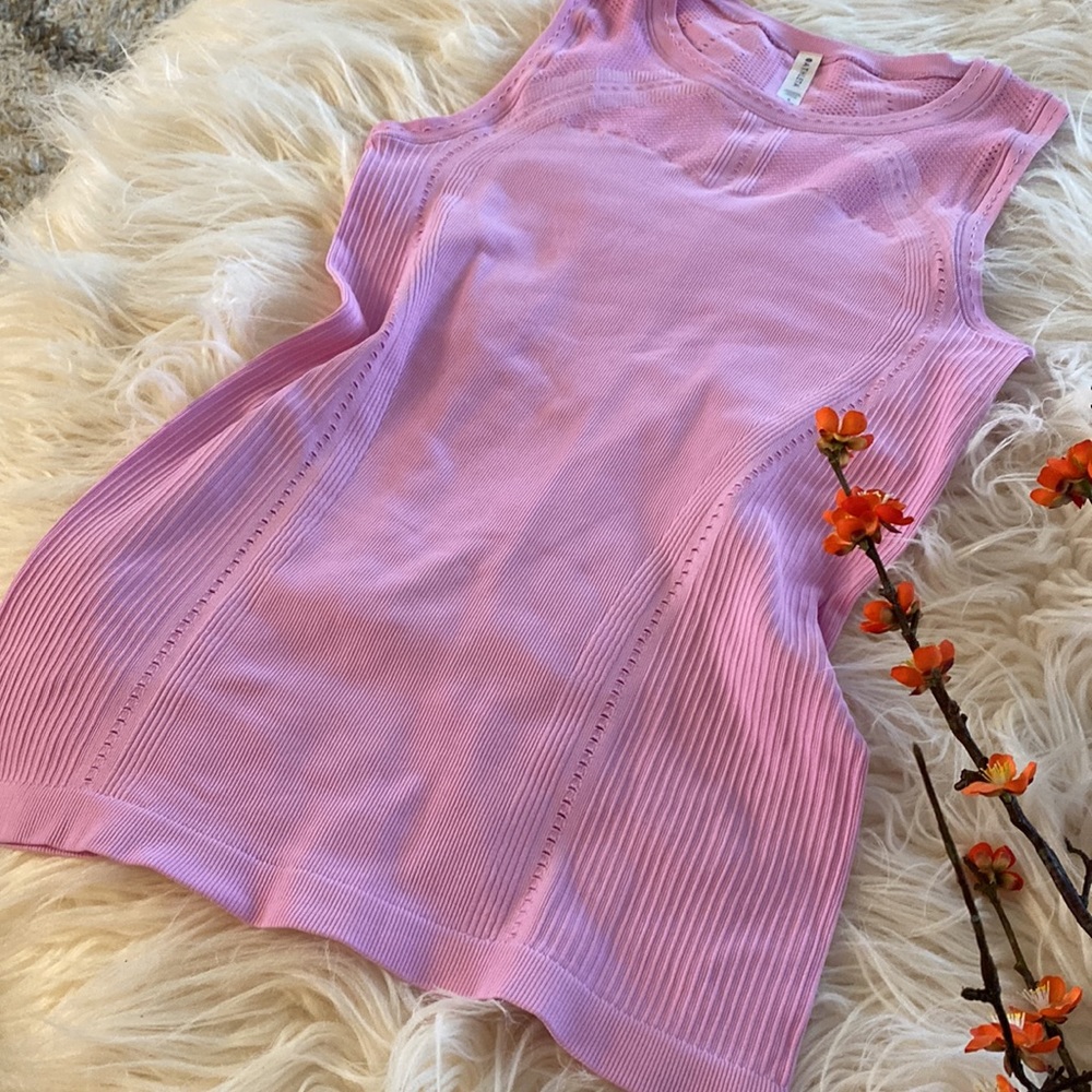 ATHLETA gorgeous tank top - Picture 2 of 11